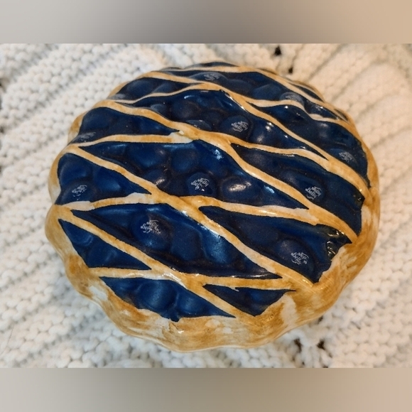 Jelly Belly 2012 Blueberry Jelly Bean Pie Candy Dish - Picture 2 of 5